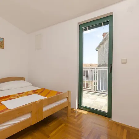 Apartments Mirko Primosten Exterior photo