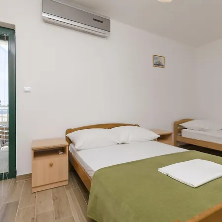 Apartments Mirko Primosten Exterior photo